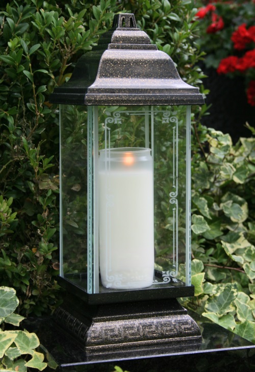 Grablampe Aus Glas & Stein - Wetterfeste Grabdekoration Mit LED Kerze